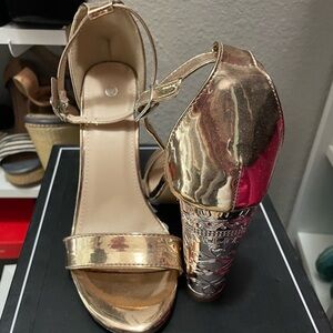 NEVER WORN Gold Block Design Heels Size 39